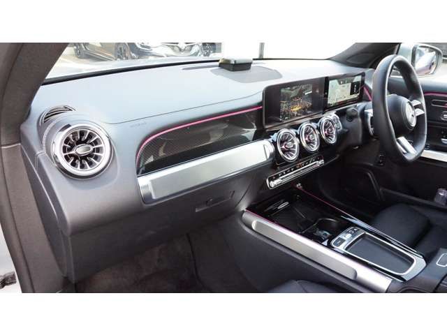 MERCEDES BENZ GLB 2025 Image 31