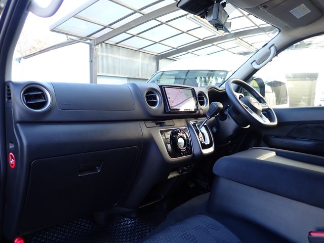 NISSAN CARAVAN WAGON 2024 Image 31