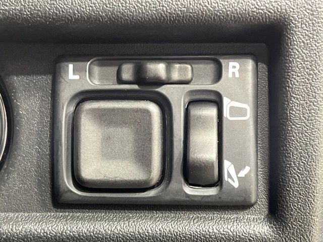 SUZUKI JIMNY NOMADE 2025 Image 31