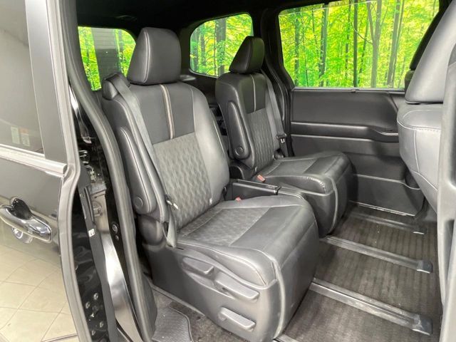 TOYOTA NOAH HYBRID 2023 Image 31