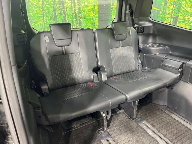 TOYOTA NOAH HYBRID 2023 Image 31