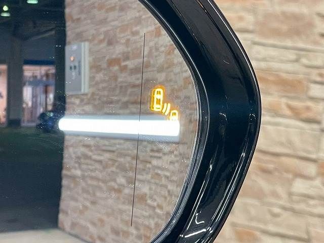 TOYOTA CROWN SEDAN HYBRID 4 2018 Image 31