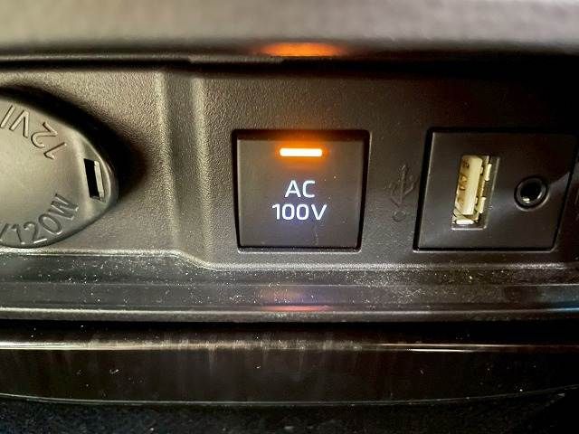 TOYOTA CROWN SEDAN HYBRID 4 2018 Image 31