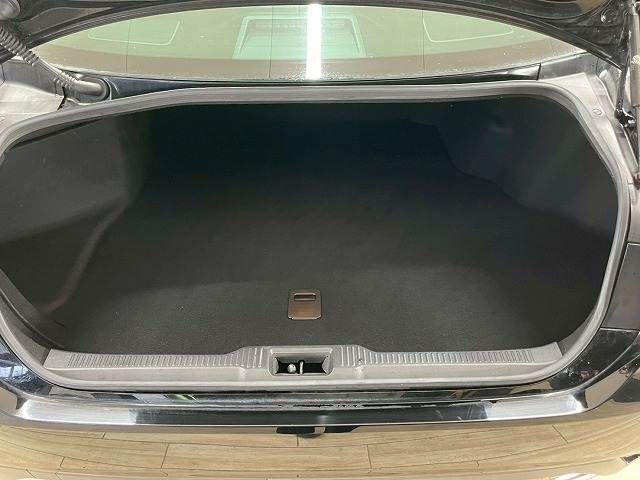 TOYOTA CROWN SEDAN HYBRID 4 2018 Image 31