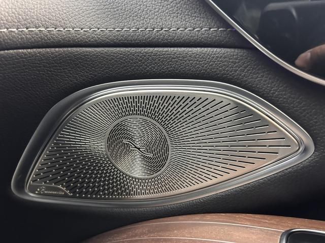 MERCEDES BENZ EQS SU 2023 Image 31