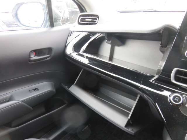 TOYOTA AQUA 2023 Image 31