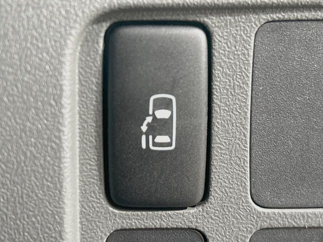 DAIHATSU TANTO CUSTOM 2010 Image 31