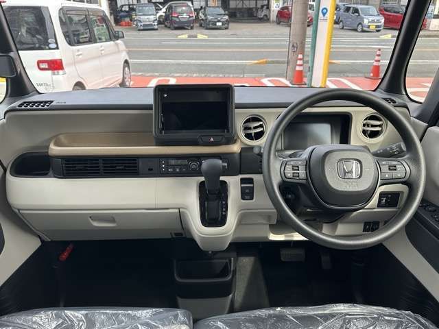 HONDA N BOX 2025 Image 31