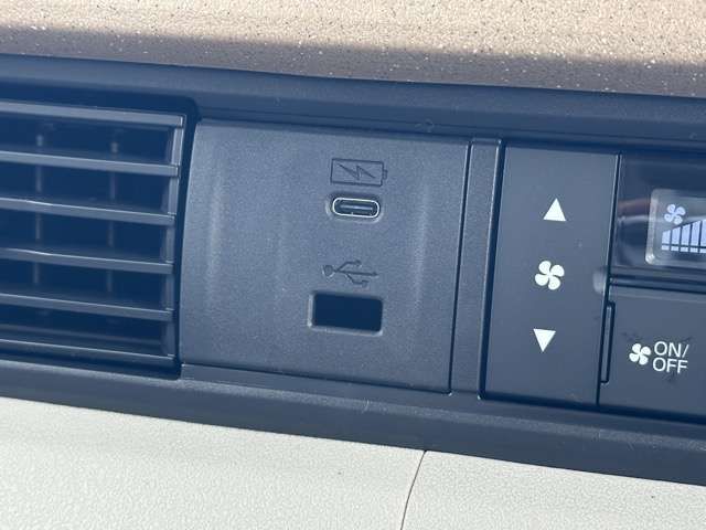 HONDA N BOX 2025 Image 31