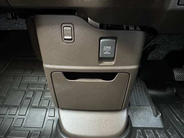 HONDA N BOX 2023 Image 31