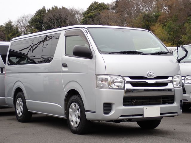 TOYOTA HIACE VAN 1.2T 2WD 2017 Image 31