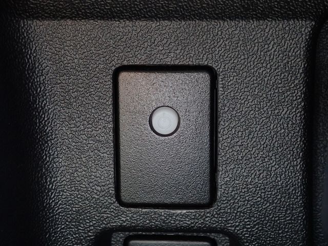 TOYOTA HIACE VAN 1.2T 2WD 2017 Image 31