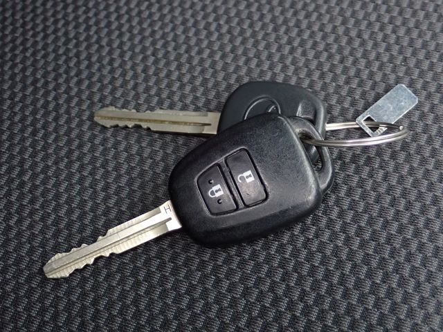 TOYOTA HIACE VAN 1.2T 2WD 2017 Image 31