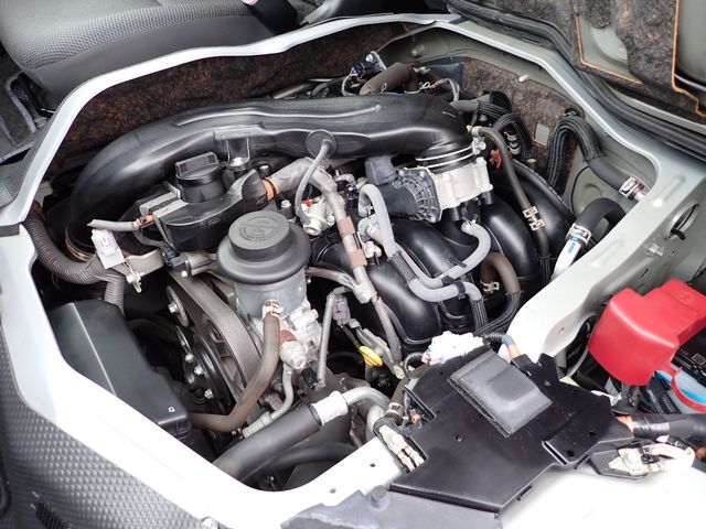 TOYOTA HIACE VAN 1.2T 2WD 2017 Image 31