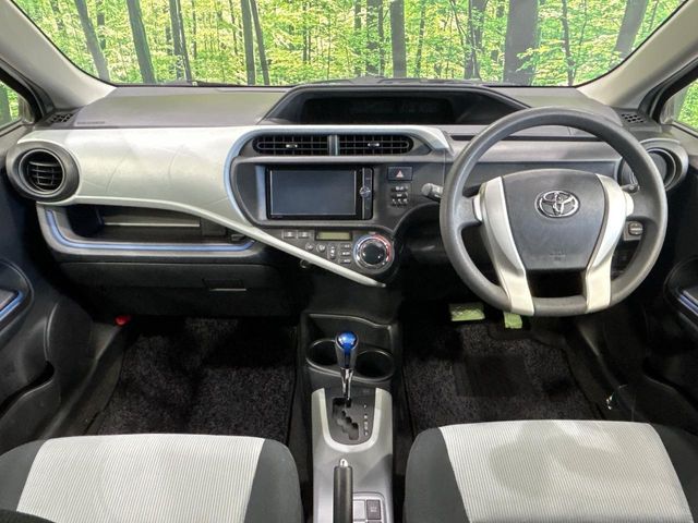 TOYOTA AQUA 2013 Image 31