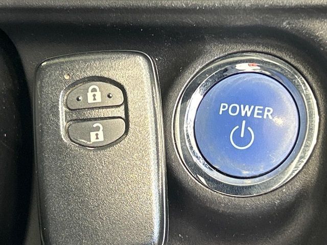 TOYOTA AQUA 2013 Image 31