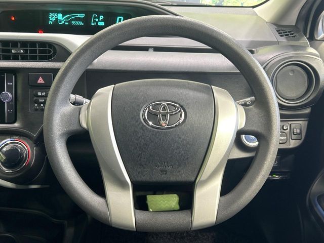 TOYOTA AQUA 2013 Image 31