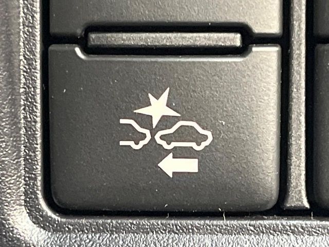 TOYOTA VOXY 2017 Image 31