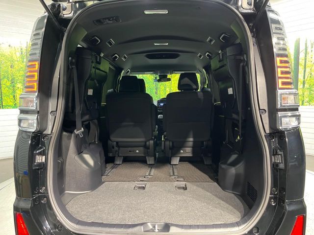 TOYOTA VOXY 2017 Image 31