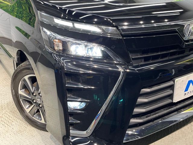 TOYOTA VOXY 2017 Image 31