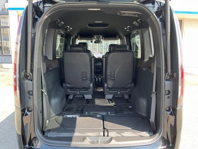 HONDA STEPWAGON E:HEV SPAD 2022 Image 31