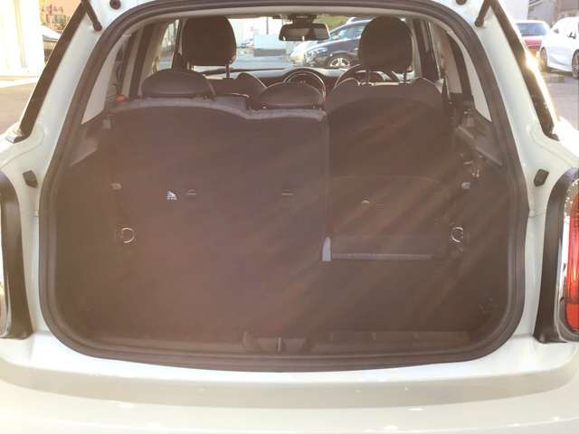 BMW MINI COOPER S 5DOOR 2023 Image 31