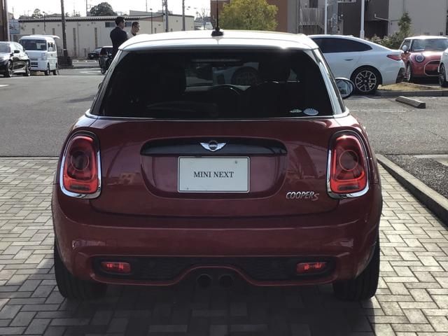 BMW MINI COOPER S 5D 2018 Image 31