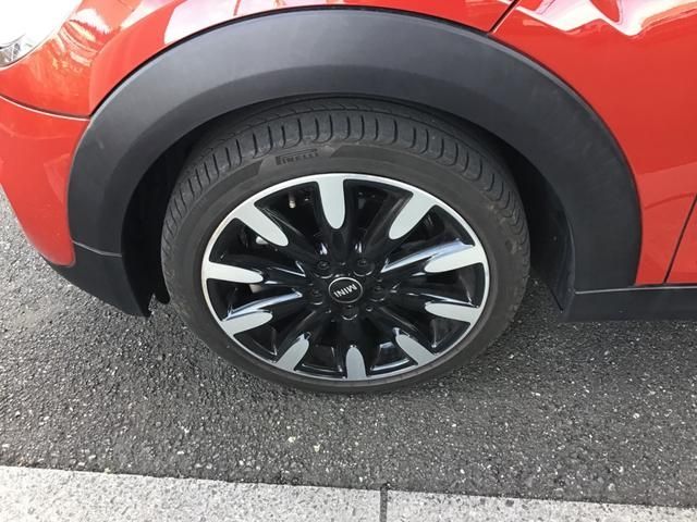 BMW MINI COOPER S 5D 2018 Image 31