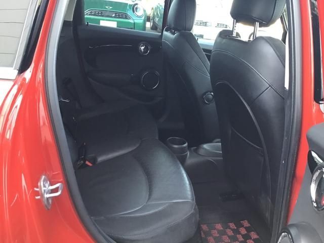 BMW MINI COOPER S 5D 2018 Image 31