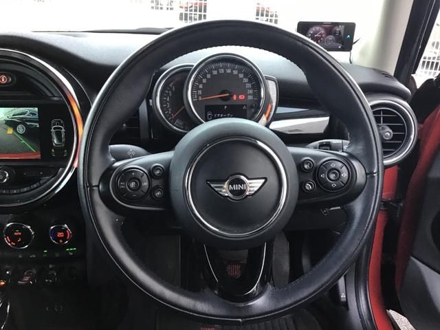 BMW MINI COOPER S 5D 2018 Image 31