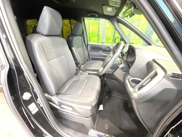 TOYOTA VOXY HYBRID 2024 Image 31