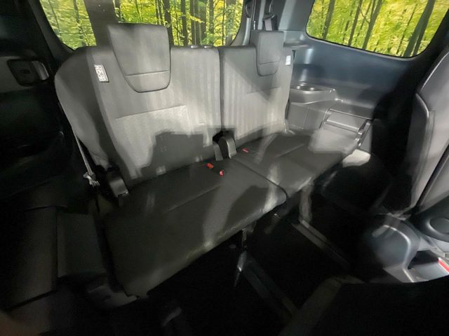 TOYOTA VOXY HYBRID 2024 Image 31