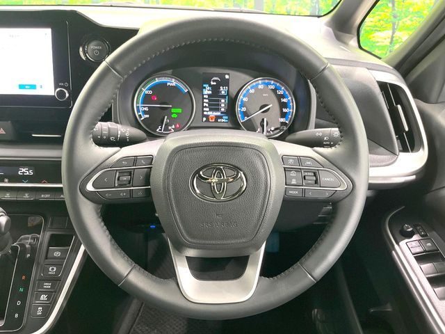 TOYOTA VOXY HYBRID 2024 Image 31