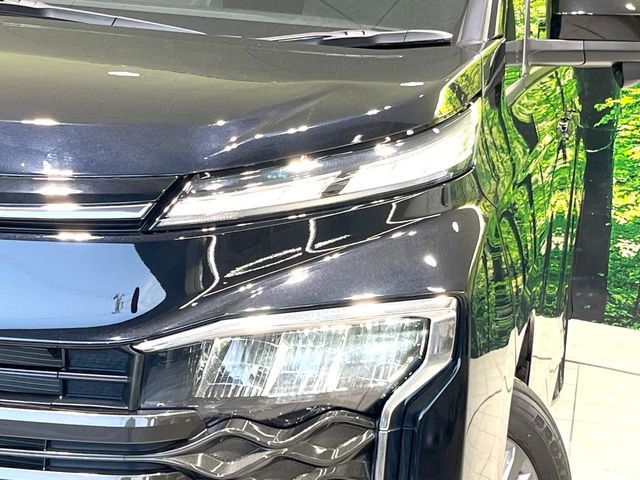 TOYOTA VOXY HYBRID 2024 Image 31