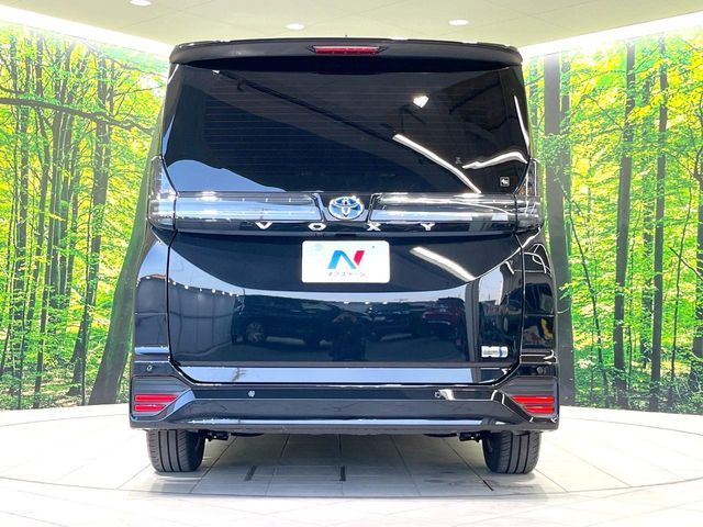 TOYOTA VOXY HYBRID 2024 Image 31