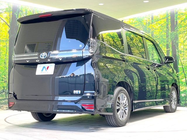 TOYOTA VOXY HYBRID 2024 Image 31