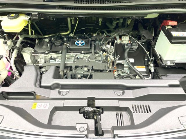 TOYOTA VOXY HYBRID 2024 Image 31