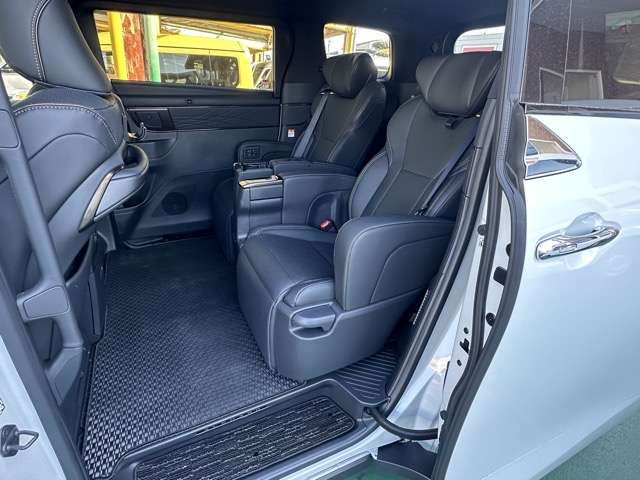 TOYOTA ALPHARD HYBRID 2025 Image 31