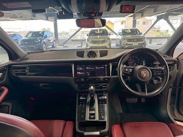 PORSCHE MACAN 2022 Image 31