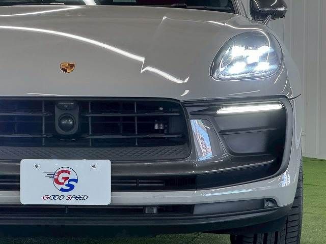 PORSCHE MACAN 2022 Image 31