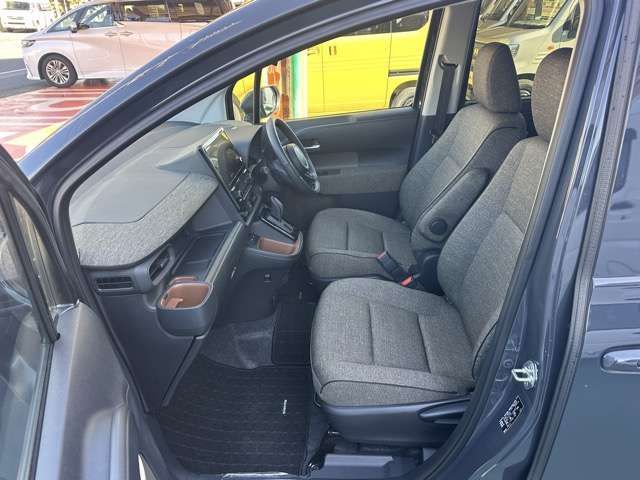 TOYOTA SIENTA HYBRID 2025 Image 31