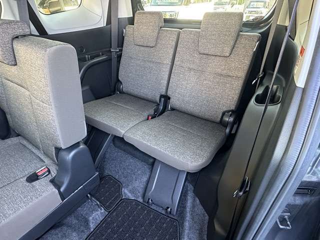 TOYOTA SIENTA HYBRID 2025 Image 31