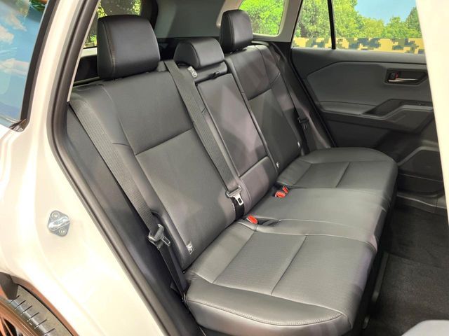 TOYOTA RAV4 HYBRID 4WD 2026 Image 31