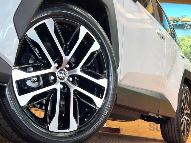 TOYOTA RAV4 HYBRID 4WD 2026 Image 31