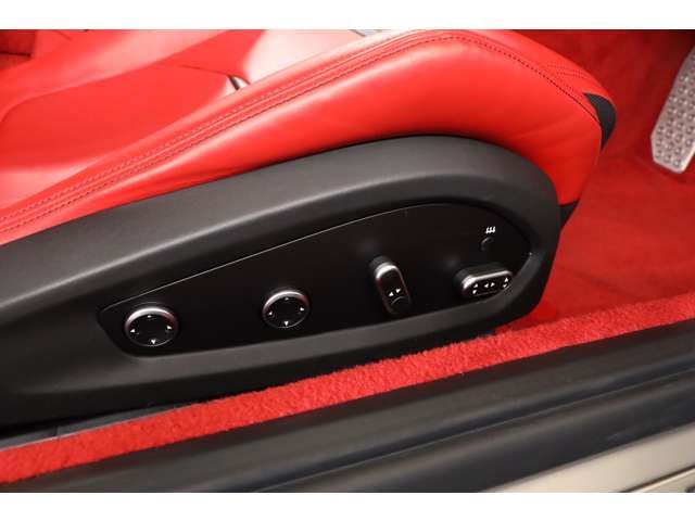 FERRARI GTC4 LUSSO T 2017 Image 31