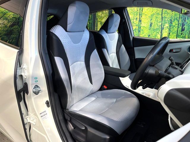 TOYOTA PRIUS 2017 Image 31