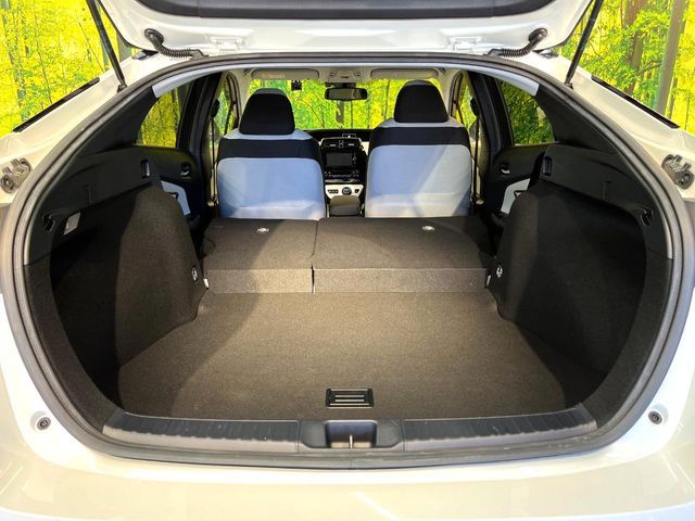 TOYOTA PRIUS 2017 Image 31