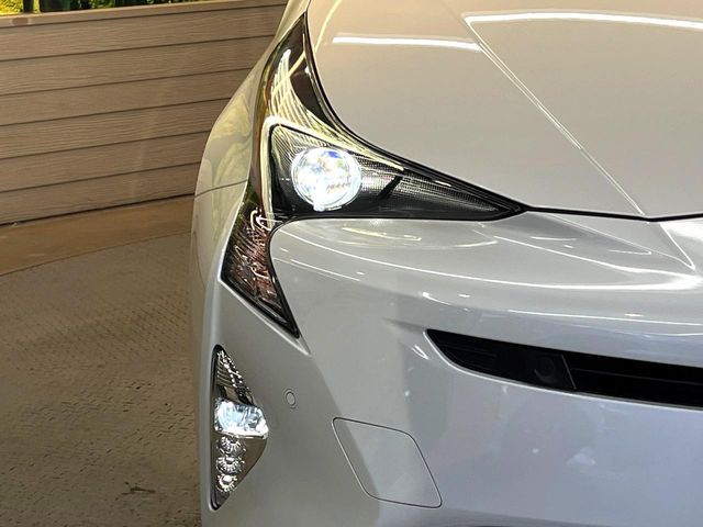 TOYOTA PRIUS 2017 Image 31
