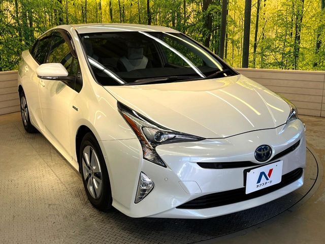 TOYOTA PRIUS 2017 Image 31