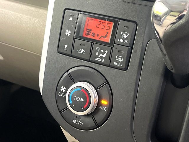 DAIHATSU TANTO 2014 Image 31